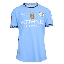 Haalands gezicht raakte de busdeur.